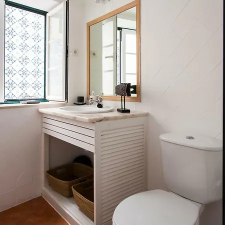 Joivy Charming Apt Near Fado Museum Lisboa Exterior foto